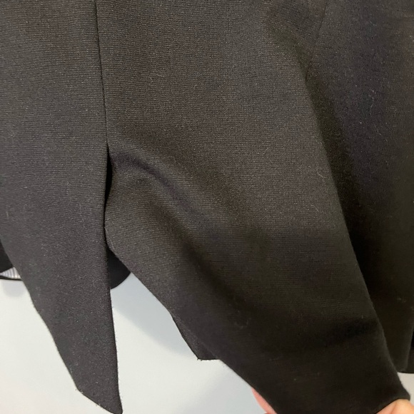 Forever 21 Black blazer - Picture 3 of 7